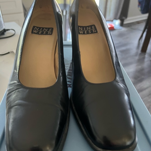 Nine West black high heels shoes - Picture 2 of 2